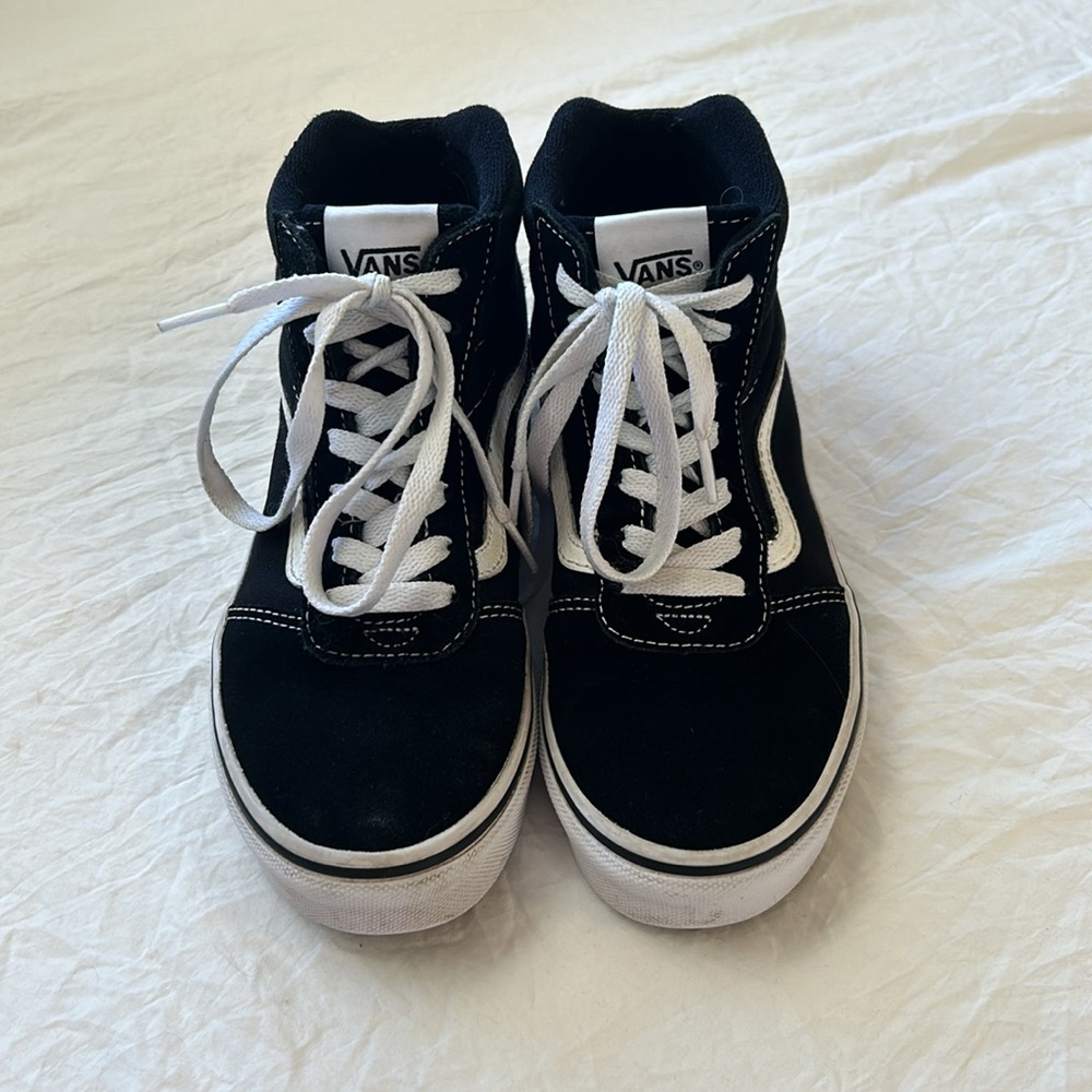 VANS HIGH-TAPERED CANVAS SHOE